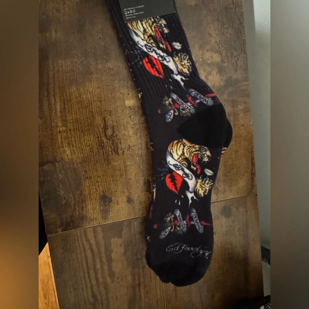 ❤️‍🔥❤️‍🔥 Ed Hardy Vibrant Tattoo-Inspired Socks